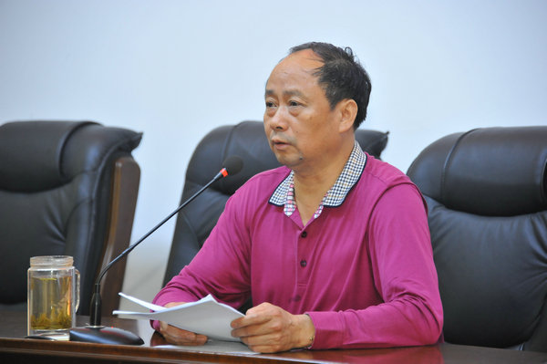 財經：守紀律，講規矩，守住黨員的底線 ——“兩學一做”學習教育之書記講黨課