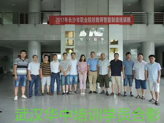 航天學校：不畏高溫酷暑 苦練制造技能